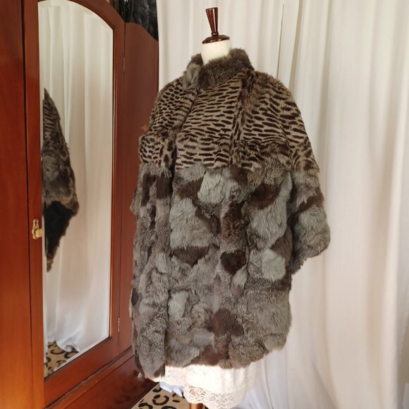 Vintage 80s Rabbit Fur Heavy Cape/Poncho, One Size, Excellent Estate Condition - Picture 6 of 12
